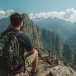 Lucid_Realism_Gambar_realistis_dari_Backpacker_Tips_Jelajah_Du_0